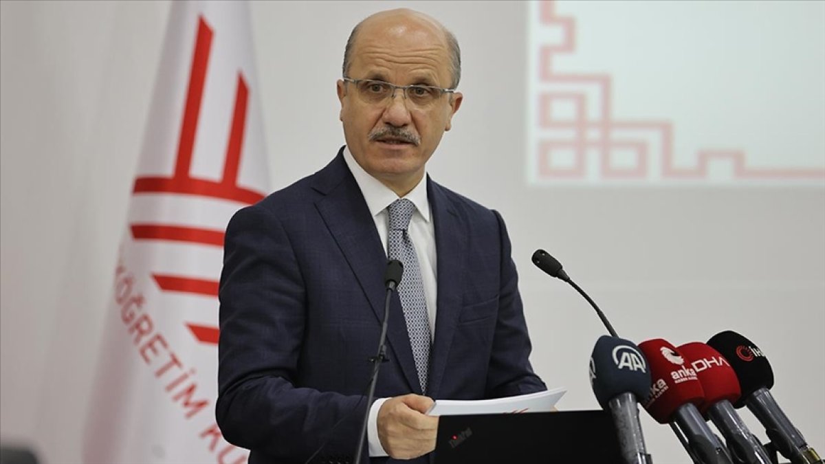 YÖK Başkanı Özvar'dan dikkat çeken uyarı: Öğrenim ücretleri öğrencilere yük olmamalı