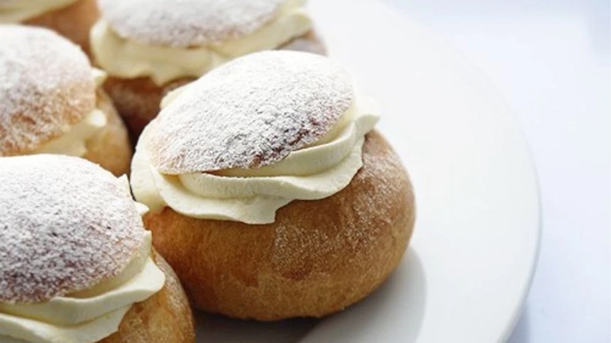 İsveç Kralı'nın uğruna öldüğü tatlı! Tarçın ve bademle yapılıyor, yiyen bayılıyor: Lezzeti alıp götürecek