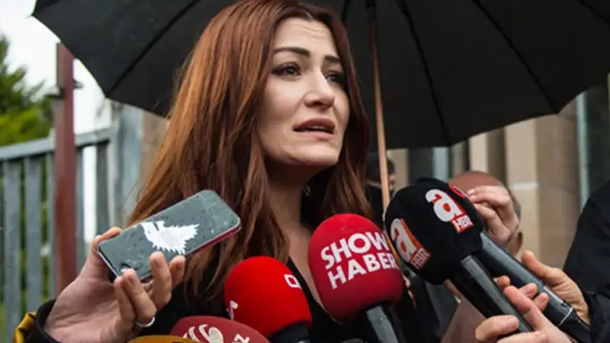 Deniz Çakır'dan seneler sonra gelen Yaprak Dökümü itirafı! "Ağlamaktan yerimden kalkamadım"