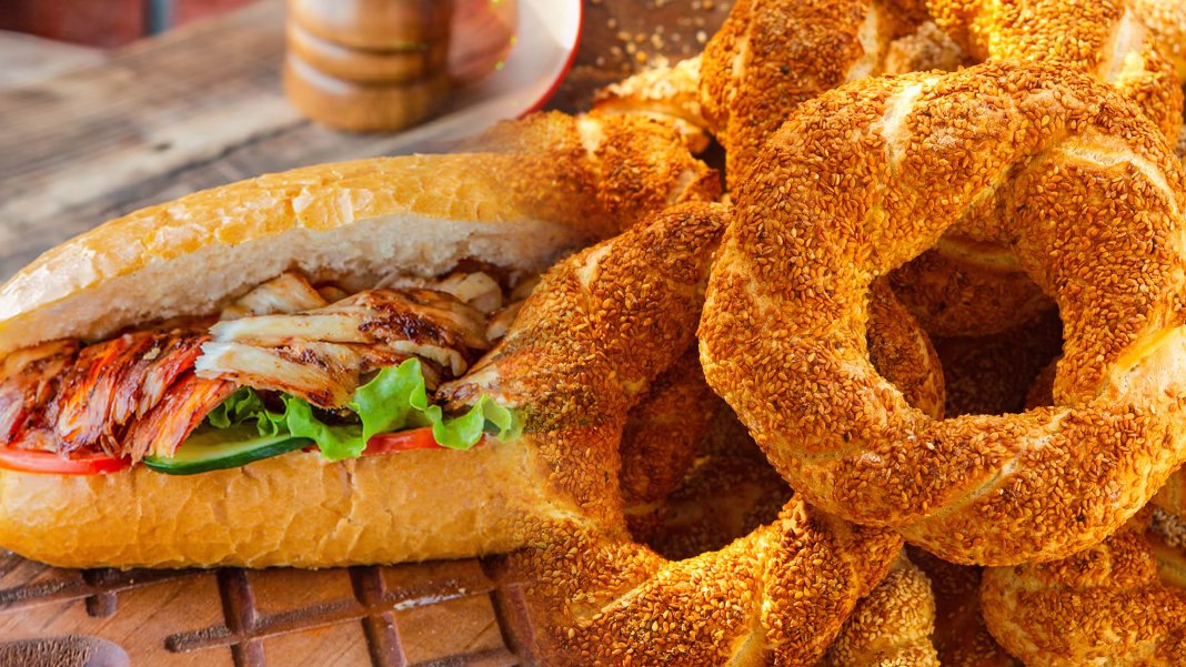 Ekonomik kriz 2024’ün en çok satanlarını belirledi: Vatandaş ucuz simit ve tavuk dönere koştu