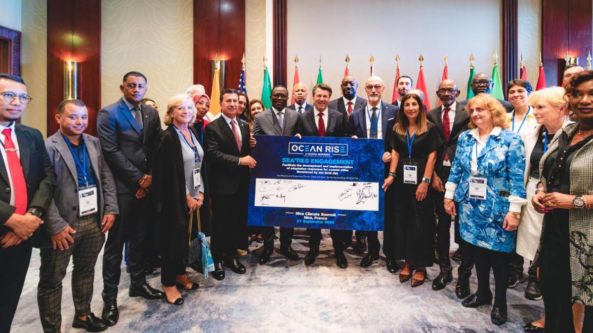 Başkan Aras yurt dışından hibelerle döndü