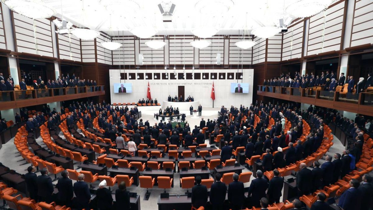 Meclis'te asgari ücret zammına sert tepki: Kabul edilemez