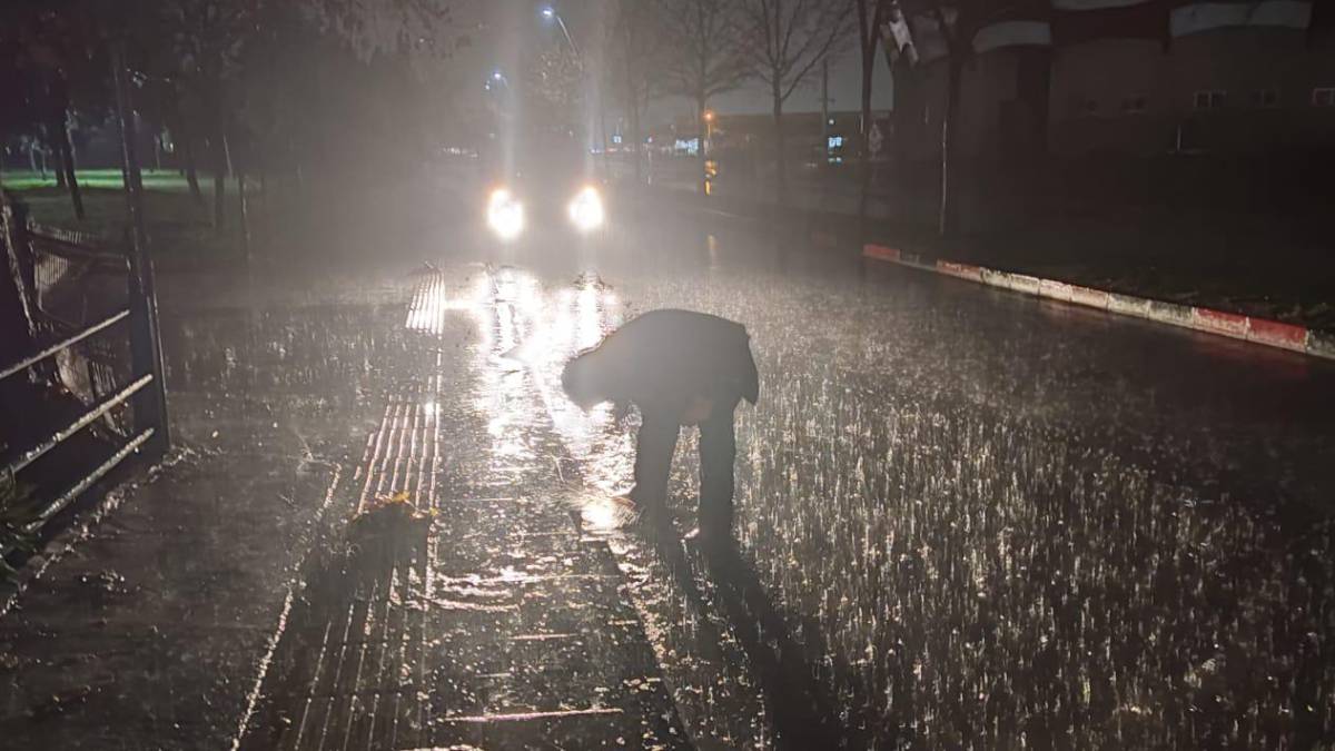 398 personel, 123 araç ile sağanak yağış mücadelesi sürüyor