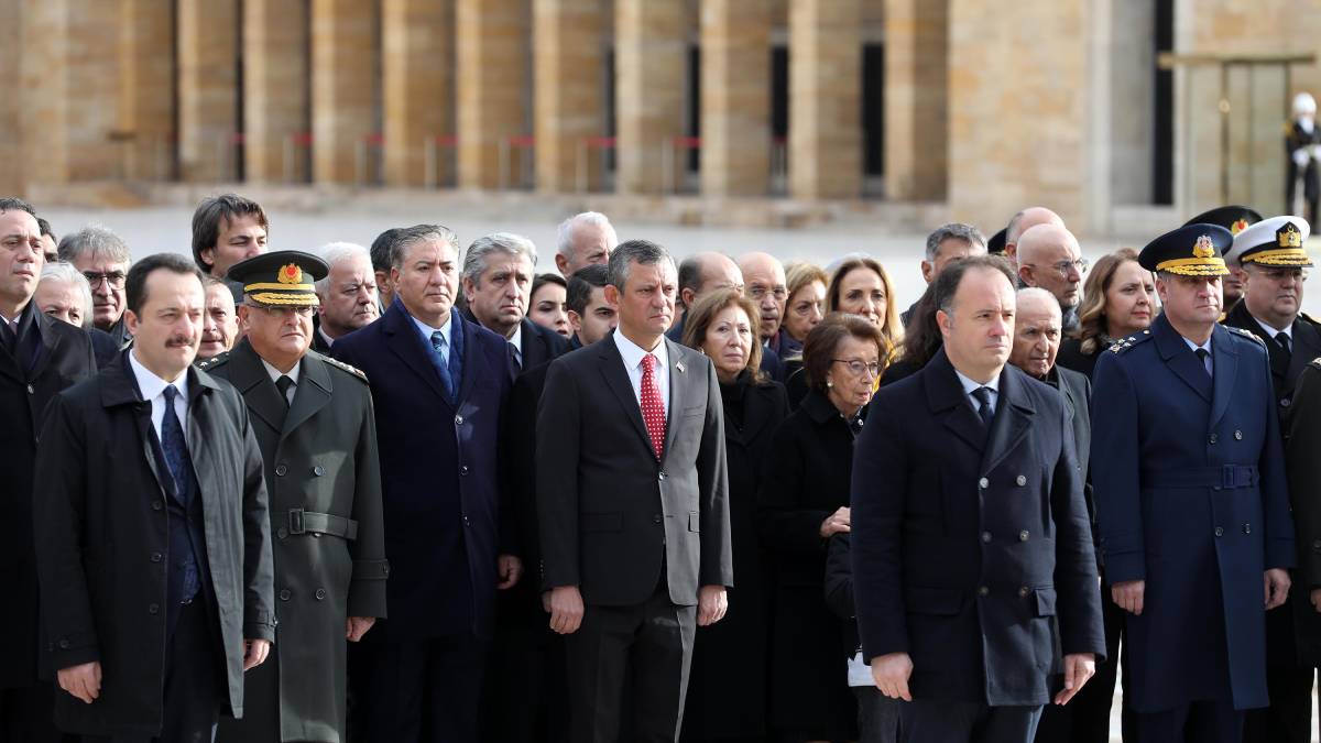 İsmet İnönü mezarı başında anıldı