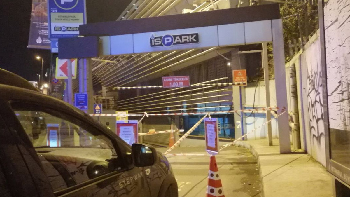 Beyoğlu'nda İSPARK otoparkı boşaltıldı