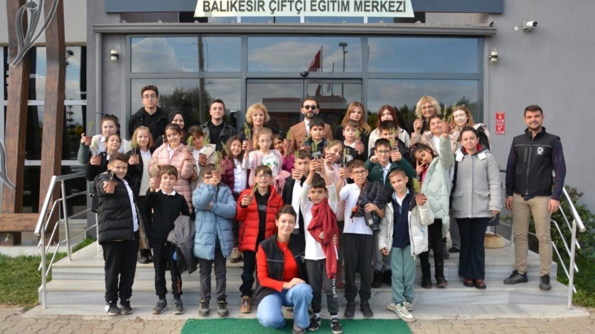 Öğrencilerden BAÇEM’de bitkilerin dünyasına yolculuk