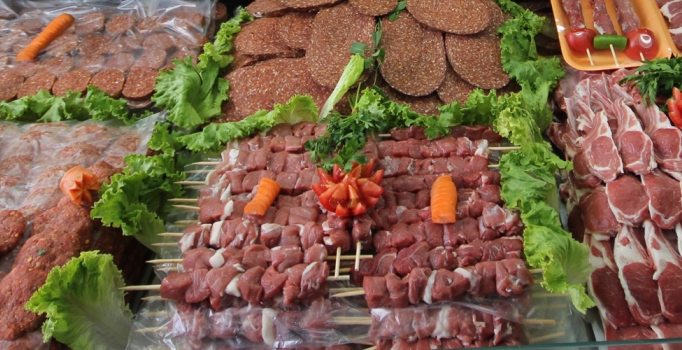 Markasız, açıkta kıyma, kasap sucuk ve köfte satılamayacak