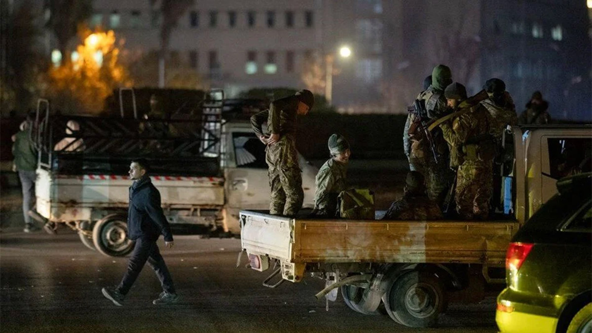 Suriye'deki türbe saldırısının ardından Alevilerden silah bırakma çağrısı: 'Gizli eller iç çekişmeyi körüklüyor'