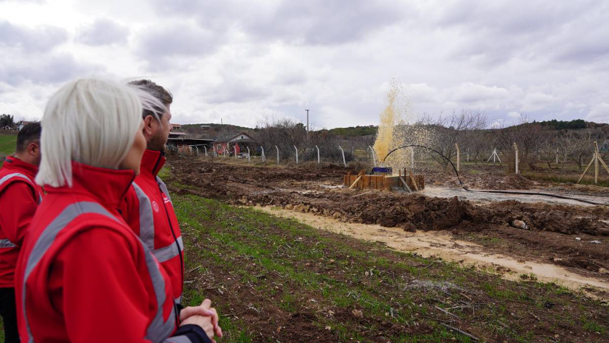 Başkan Subaşı ekiplerle birlikte sondaj çalışması yapılan alanlarda incelemelerde bulundu