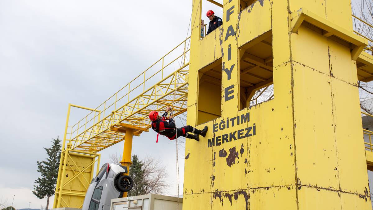 Filistinli ‘alev avcıları’, Bursa’da eğitiliyor