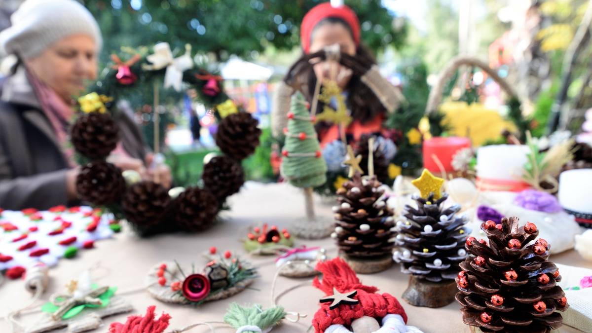 Bornova’da yılbaşı ruhu el emeği ürünlerle canlanıyor