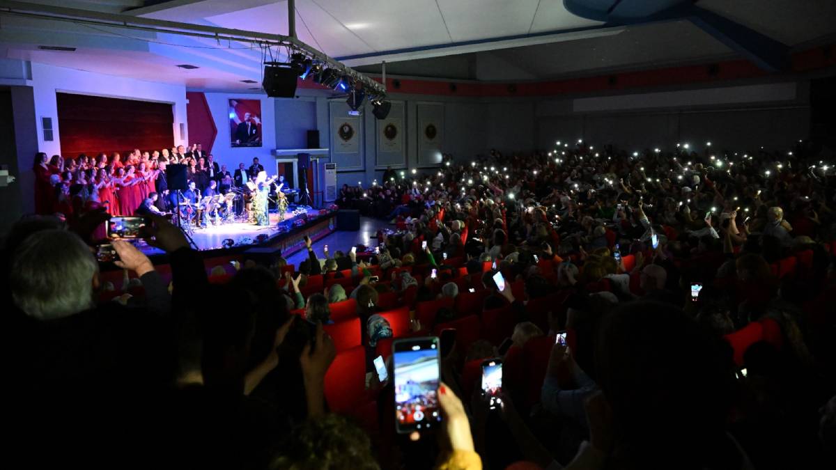 Yeni yılı şarkılarla karşıladılar