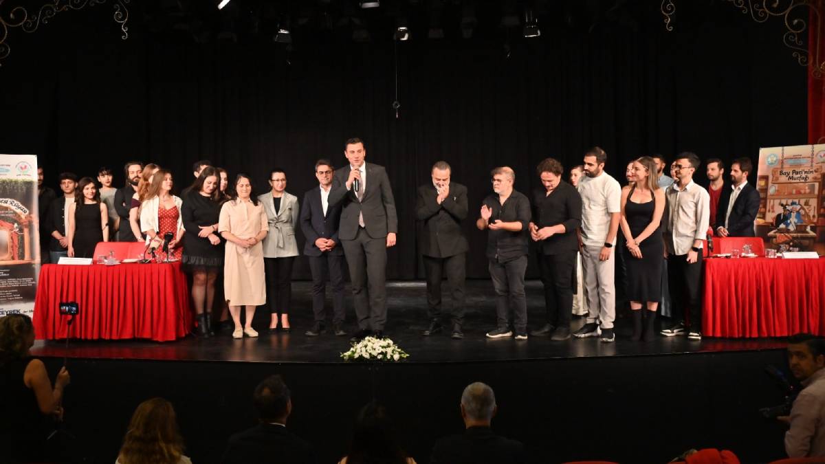 ‘Perde’ diyen Şehir Tiyatrosu 9 bin izleyiciye ulaştı