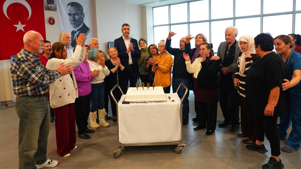 Başkan Gökhan Yüksel’den huzurevi sakinlerine yeni yıl ziyareti