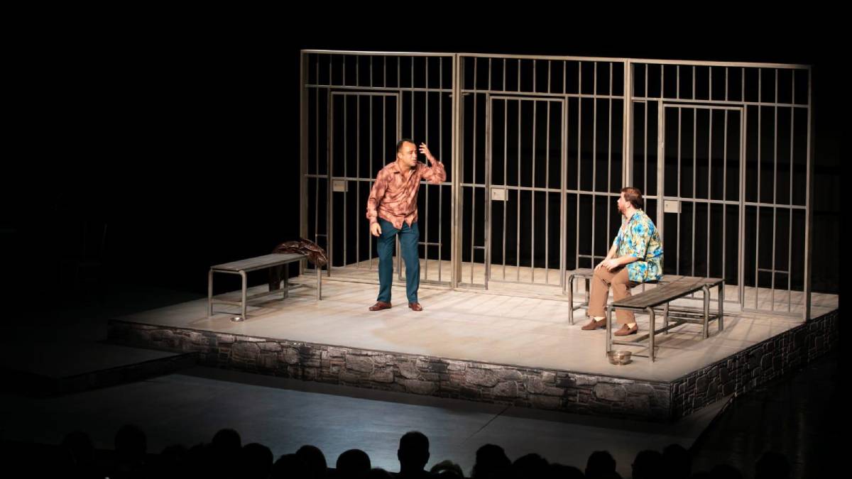 “Çok Tuhaf Soruşturma” oyununun prömiyeri yapıldı