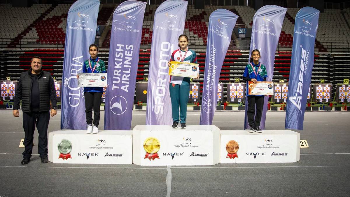 Büyükşehir Okçuları’ndan büyük başarı “U-13 Takımı Türkiye Şampiyonu”