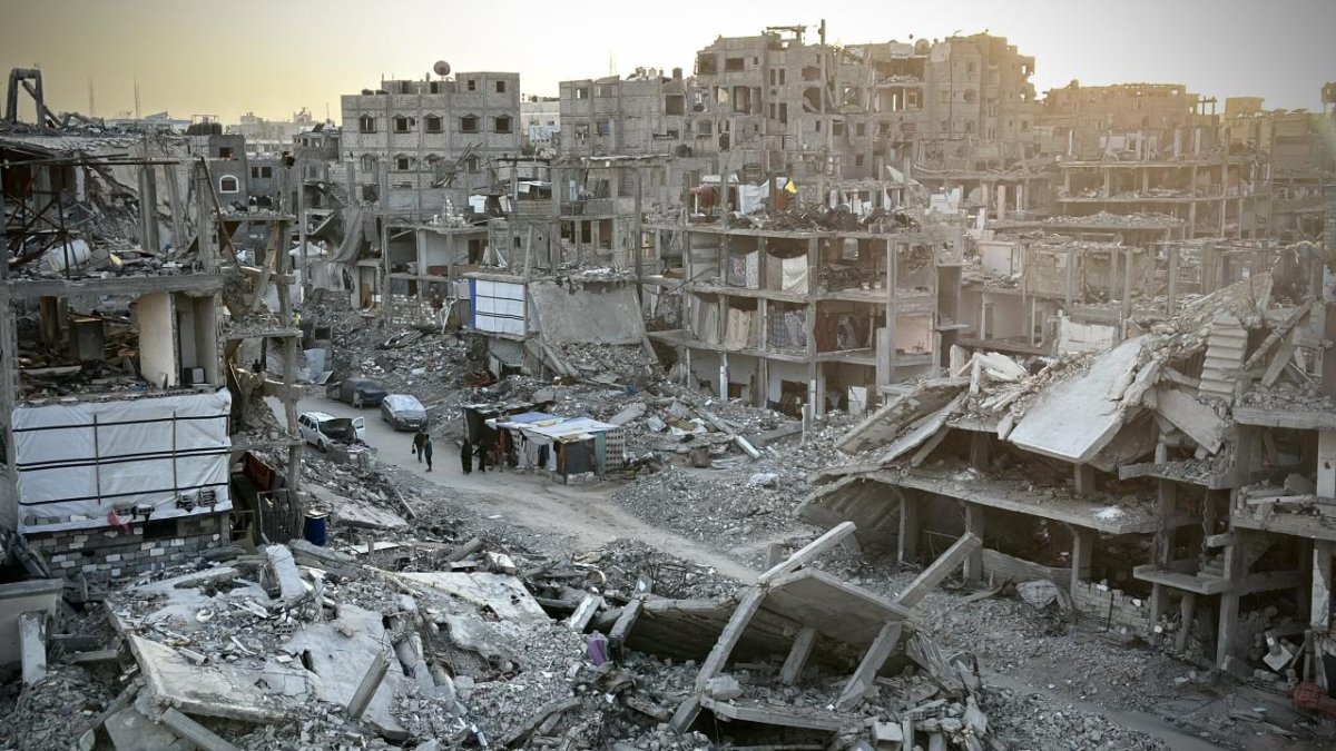 İsrail, Gazze'deki Şati Mülteci Kampı'nı vurdu: 4 Filistinli hayatını kaybetti