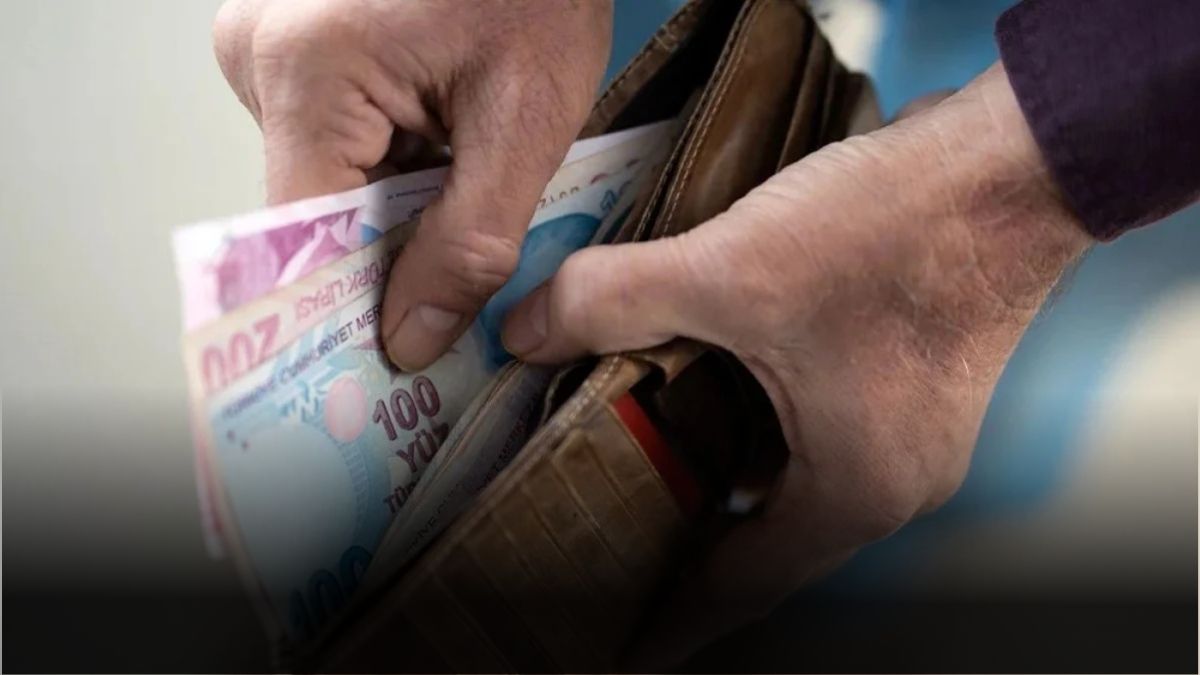 Emeklilere büyük zam mı geliyor! AK Partili isim kasada '160 milyar dolar para var' diyerek emekliler için çağrı yaptı