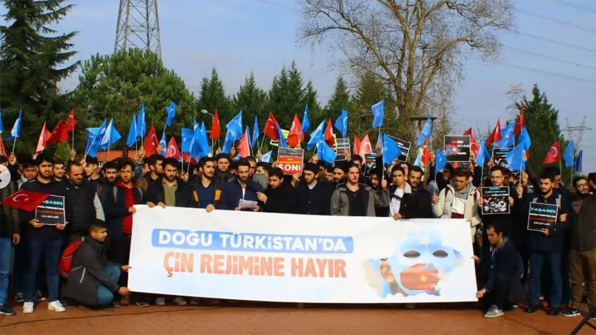 Sakarya Üniversitesi ‘Doğu Türkistan’ panelini son anda iptal etti! Bu zulmü nerede anlatacağız