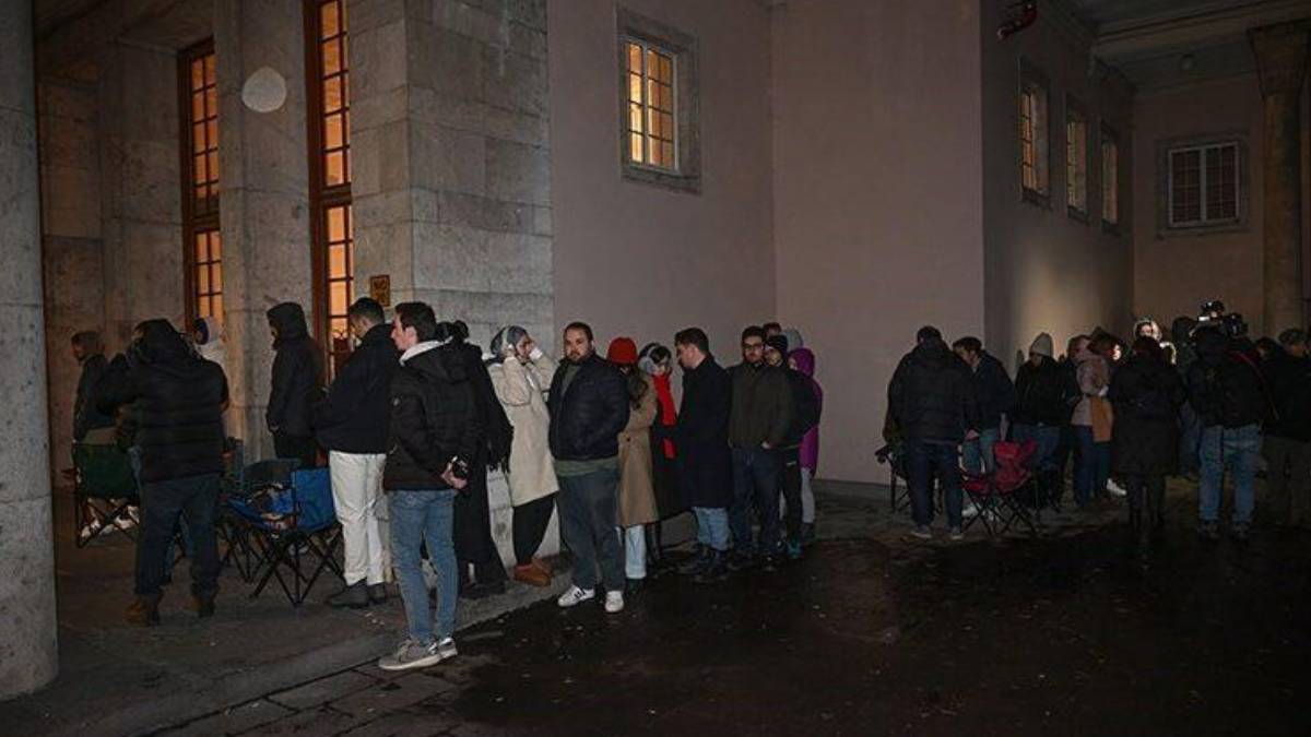 Türkiye'de bir ilk! Sabahın köründe buz gibi kuyruk: Sebebini öğrenince çok şaşıracaksınız!