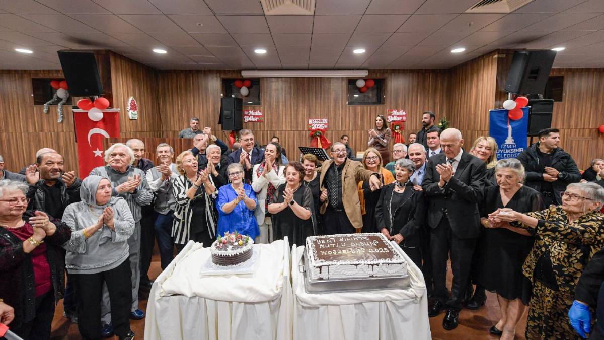 Huzurevinde yeni yıla merhaba buluşması