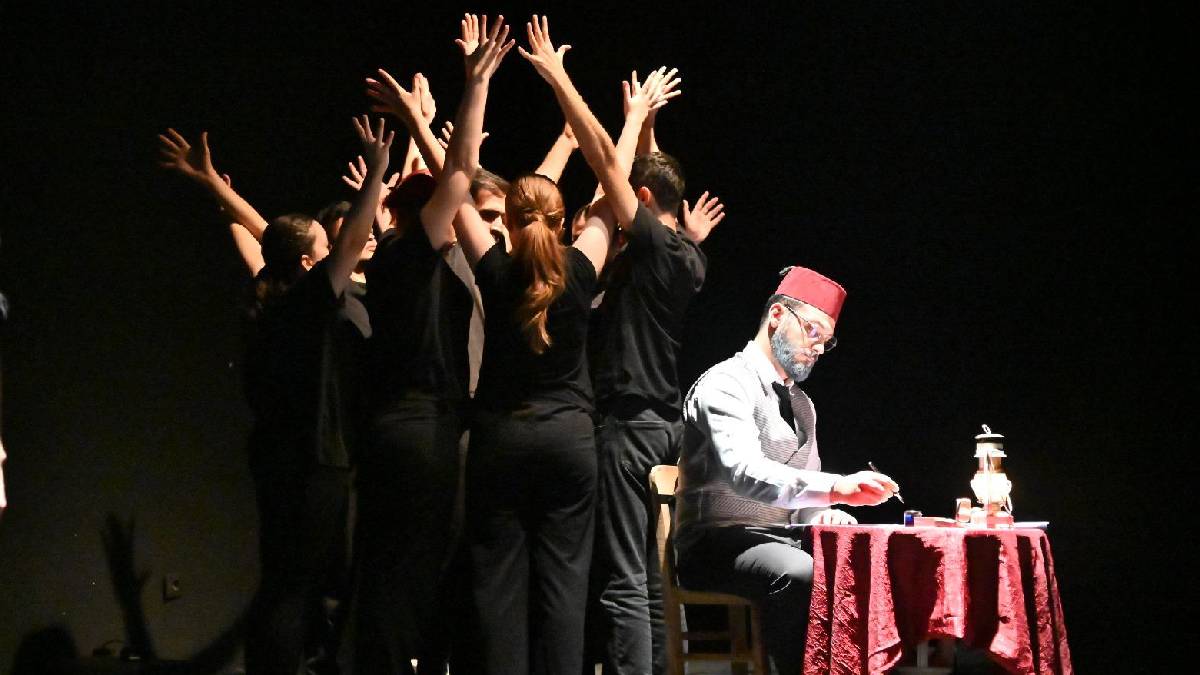 Manisalı gençler Mehmet Akif Ersoy’u andı