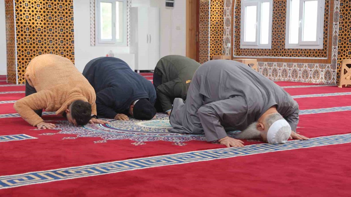 Suriye'ye dönmeden önce cami yaptırdı: Türkiye için bir şey yapmak istedim