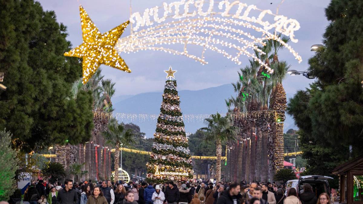 Başkan Tugay’dan İzmirlilere yeni yıl mesajı