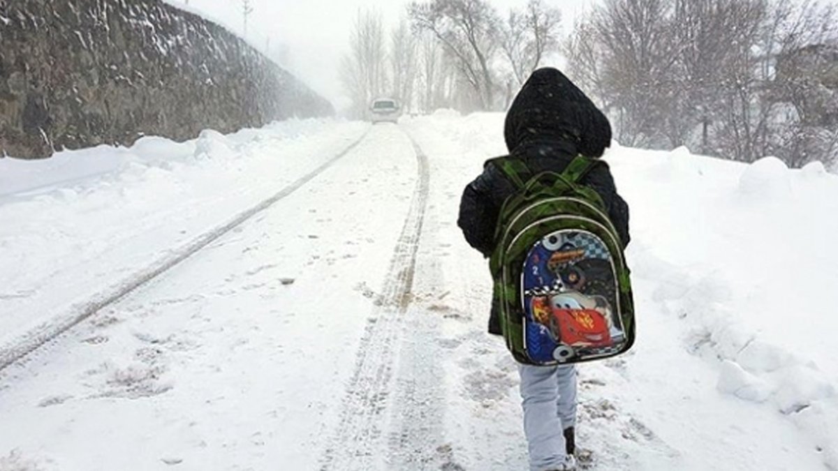 Üç ilde eğitime kar engeli