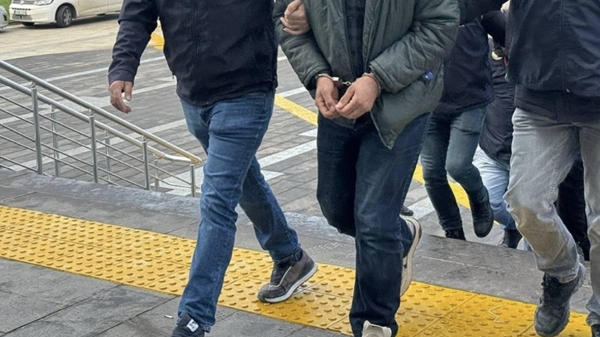 Ankara ve İzmir'de IŞİD'e operasyon: 27 kişi gözaltına alındı