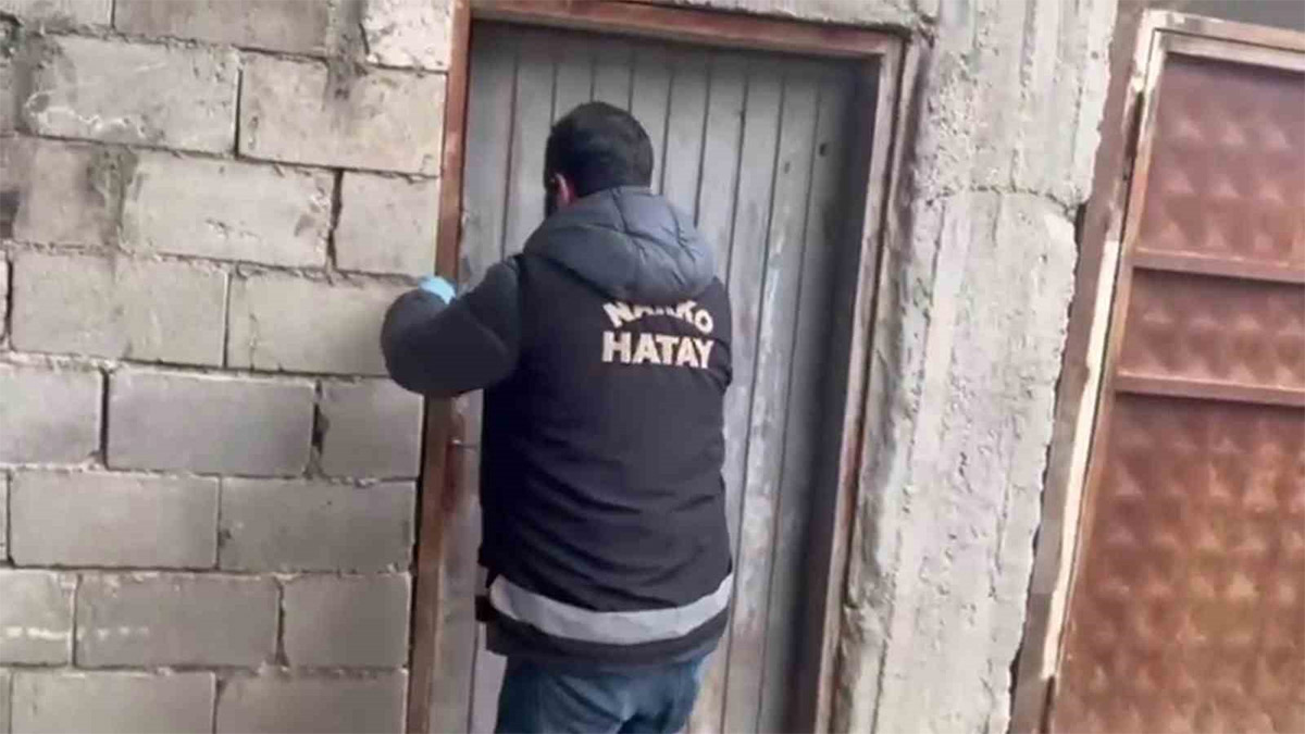 Yılbaşı öncesi ekipler düğmeye bastı! Hatay'da ahırda uyuşturucu operasyonu