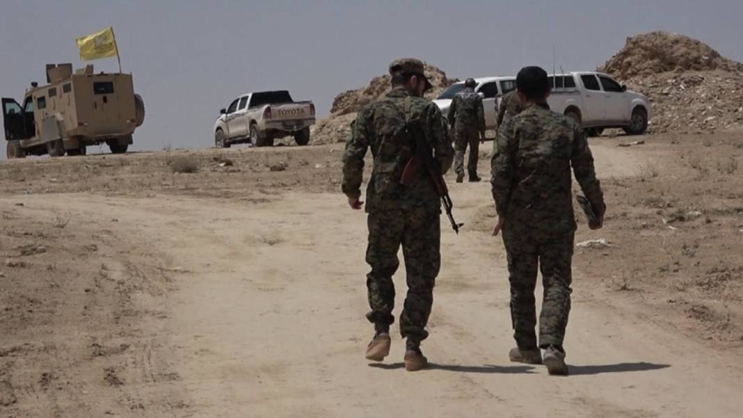 Tel Tamer ateş hattında  SMO, Münbiç'te PKK/YPG'lilerle çatışıyor