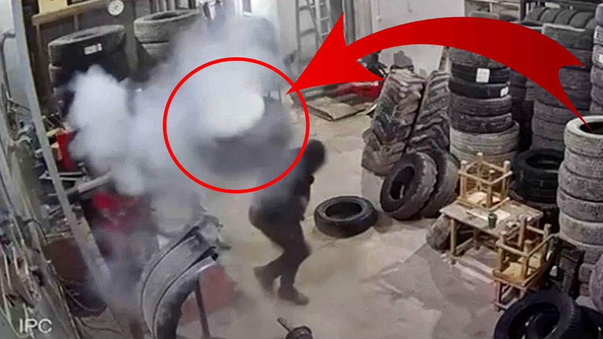 Şişirdikleri lastik suratlarına bomba gibi patladı! Korkutan anlar kamerada