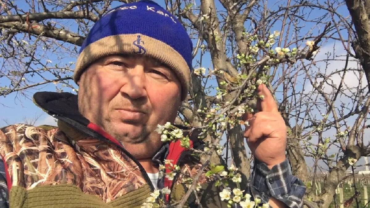 Bu mevsimde olacak iş değil! Bahçesine giren çiftçi şok oldu: "Bu hiç iyiye işaret değil"