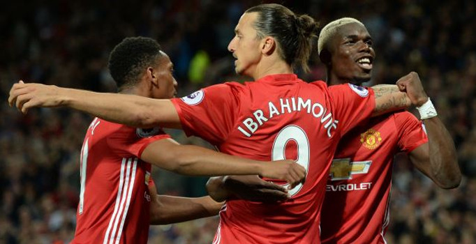 Manchester United'ta Ibrahimovic'ten Pogba'ya hoş geldin hediyesi