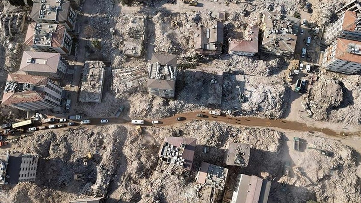 Depremin üzerinden 2 yıl geçti, 16 sanık hâlâ yakalanamadı