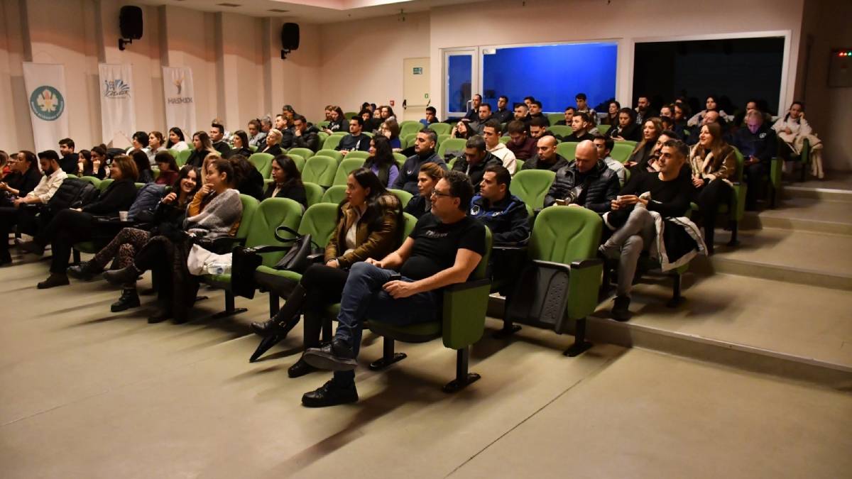 Büyükşehir’den personellere etkili iletişim eğitimi