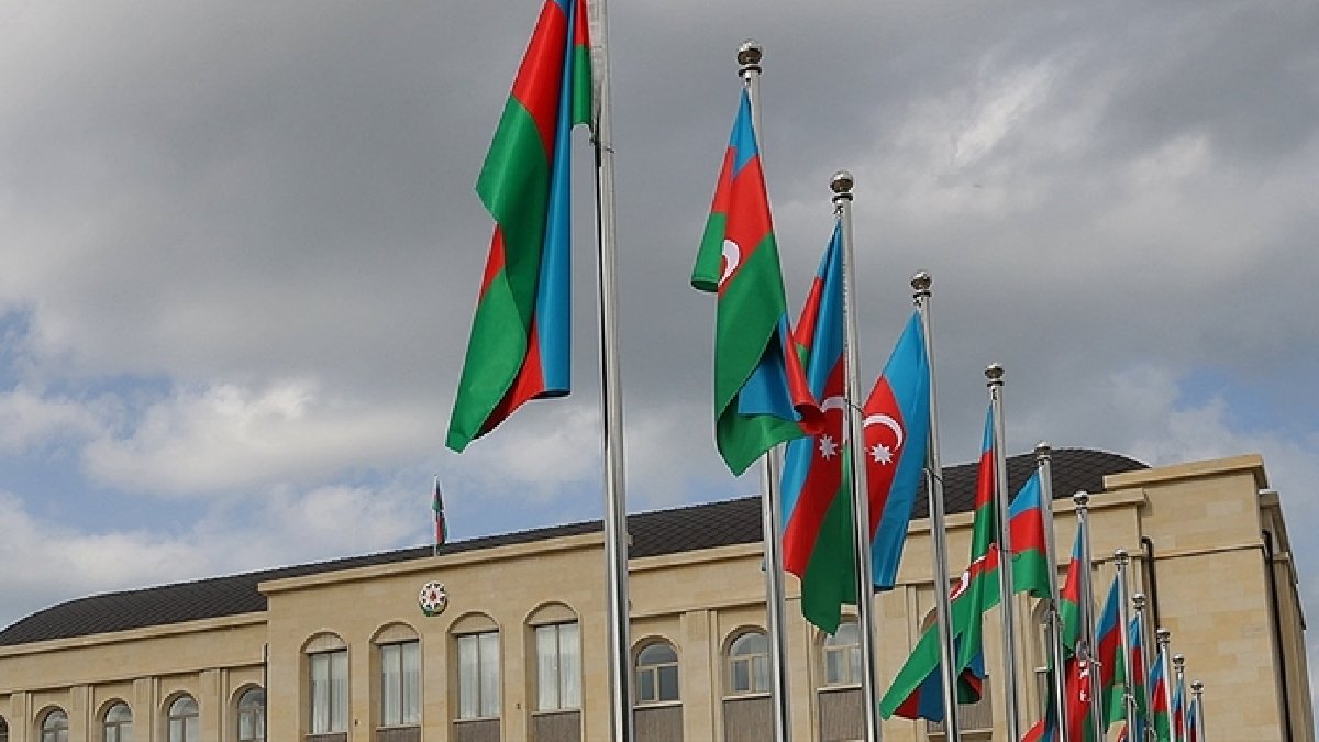Azerbaycan, İran'ın maslahatgüzarını bakanlığa çağırdı