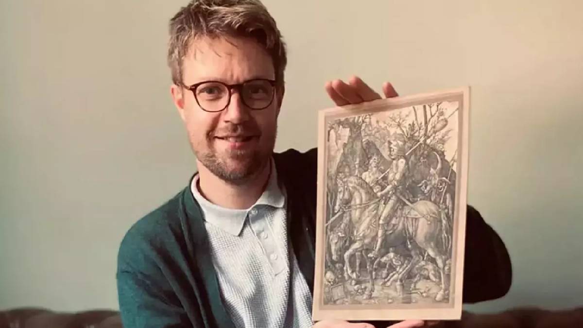 Çöpten buldu, hayatı değişti! Değeri 1 milyon liradan fazla: İşe yaramaz diye attıkları şey hazine çıktı