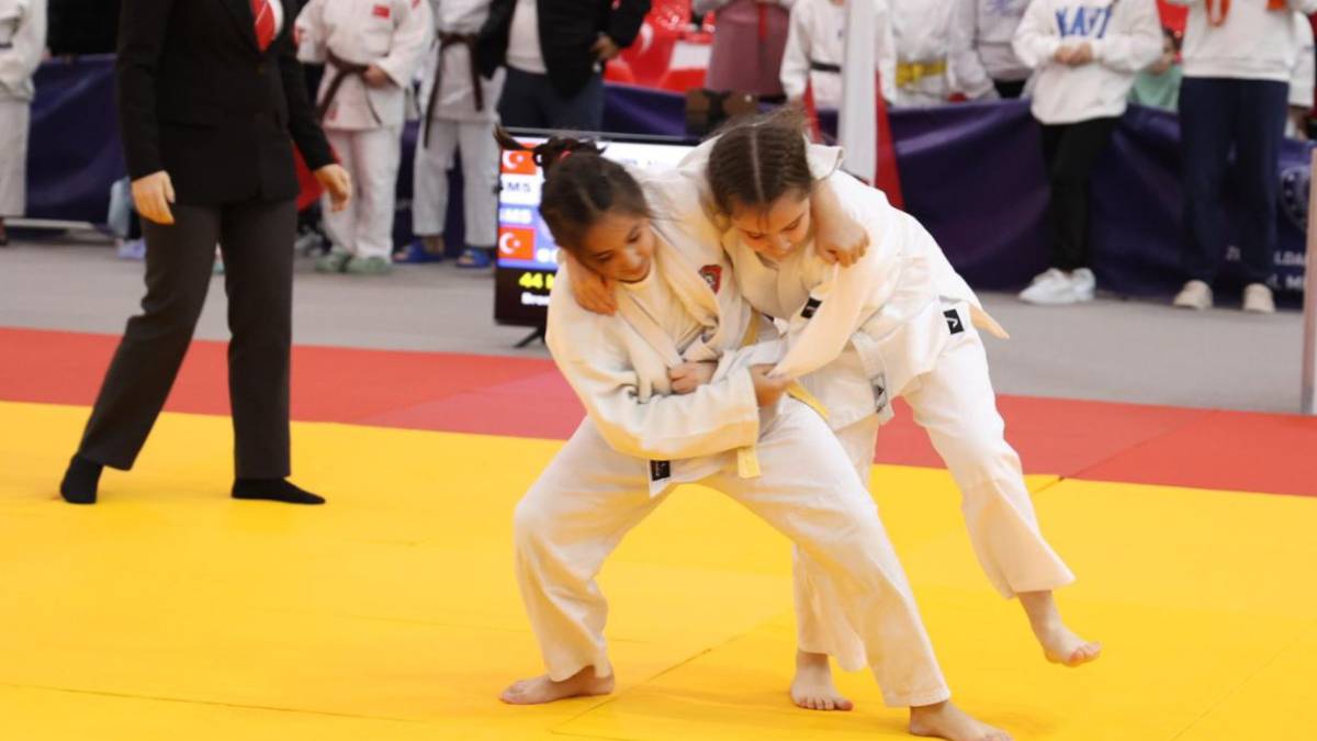 Başkan Çerçioğlu’nun spora ve sporculara verdiği destek ile kazanan Aydın oluyor