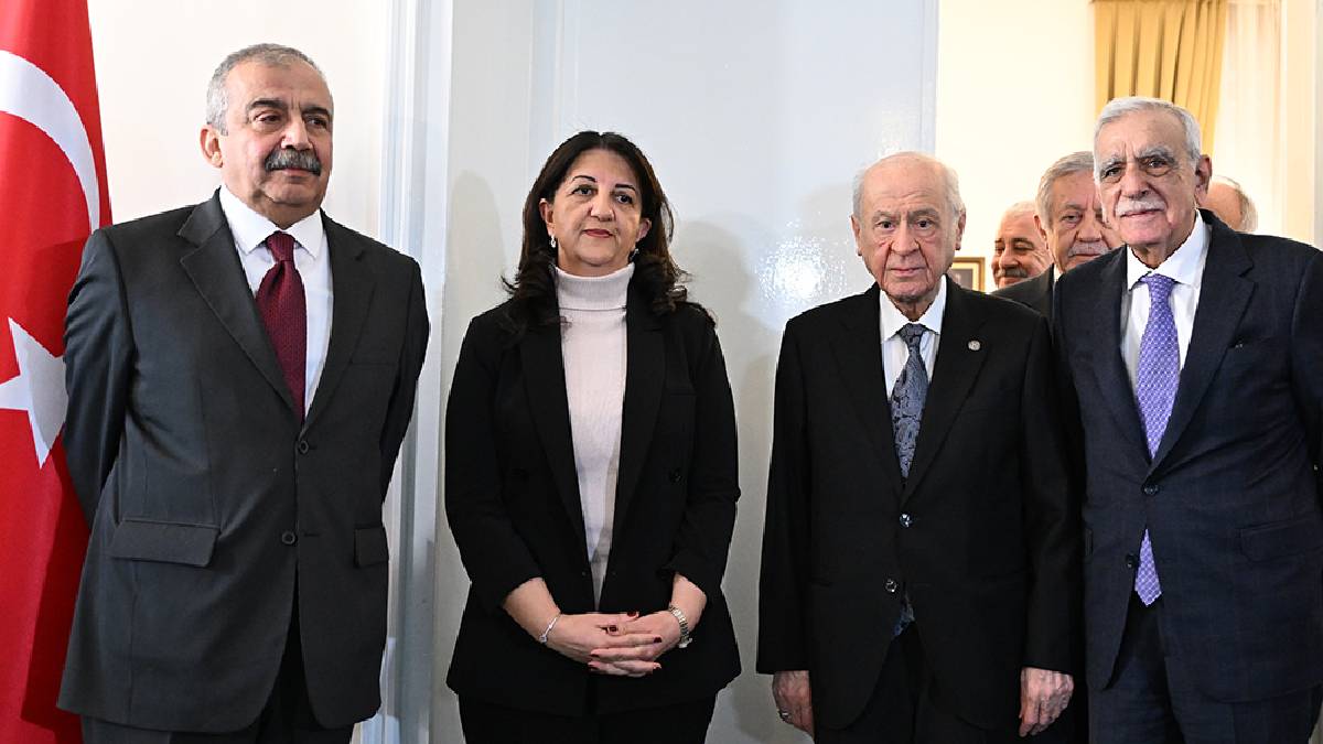 Yeni Çözüm Süreci Türkiye'de hangi değişimlere yol açacak? Kürtler devlete yaklaşarak talepleri için fırsat yaratmayı hedefliyor