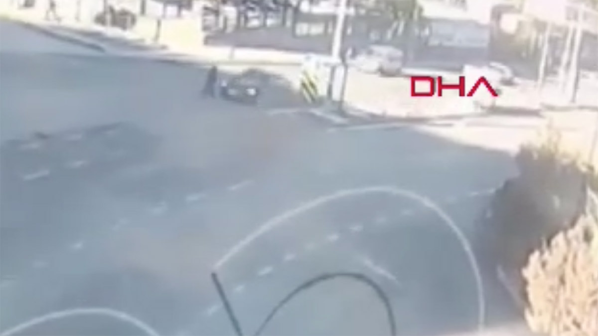 Mardin'de feci kaza! Karşıdan karşıya geçmeye çalışan 80 yaşındaki kadına 3 araç çarptı