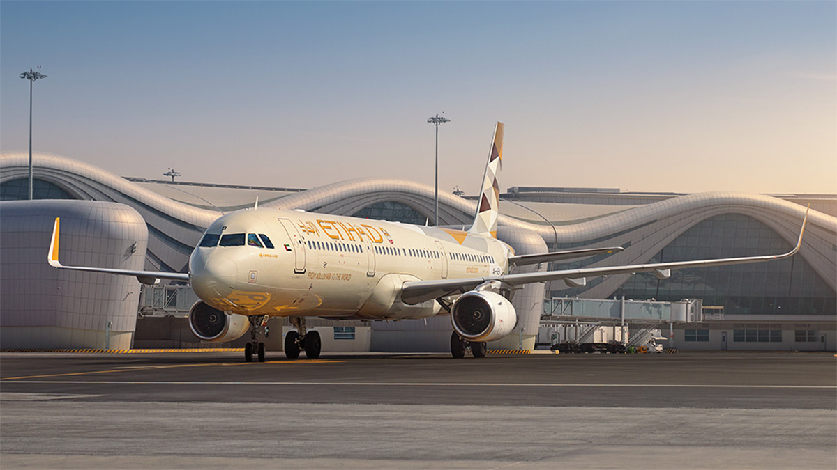 Melbourne Havalimanı'nda kalkış sırasında uçak alev aldı