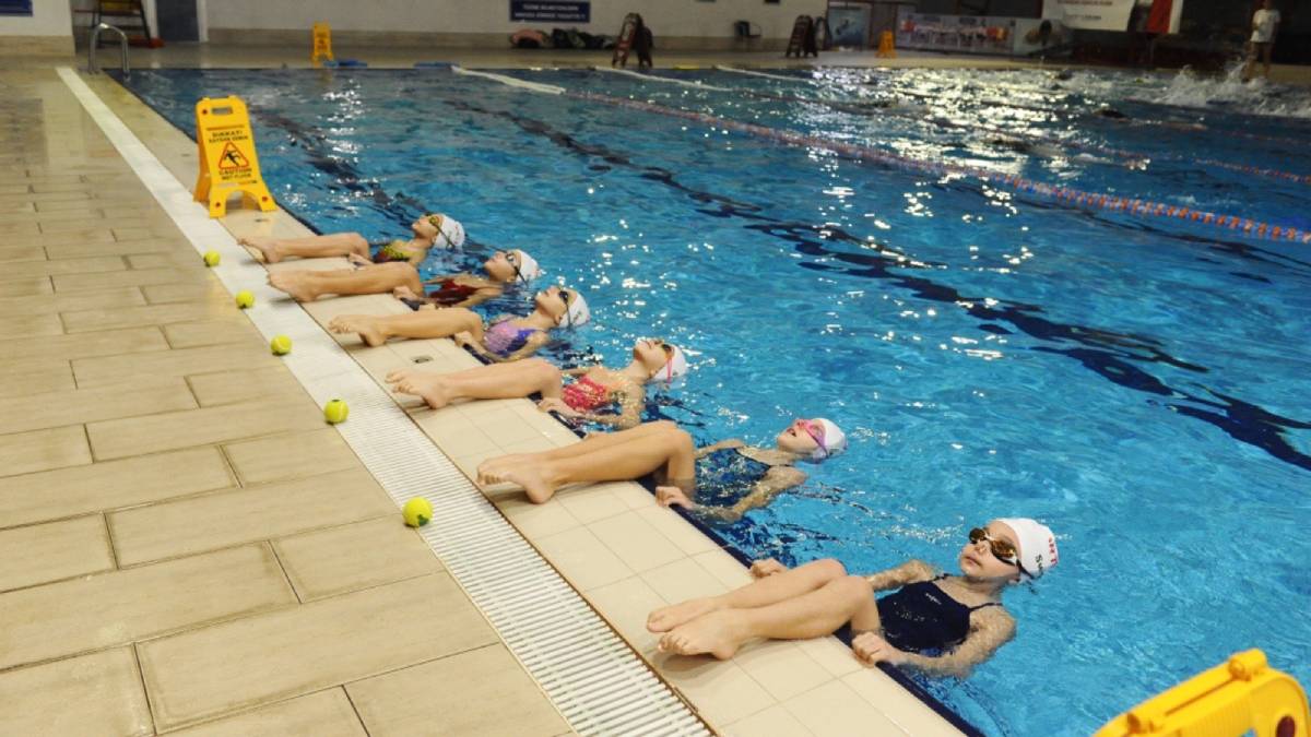 Karşıyakalı gençler olimpiyat madalyalı sporcunun izinde!