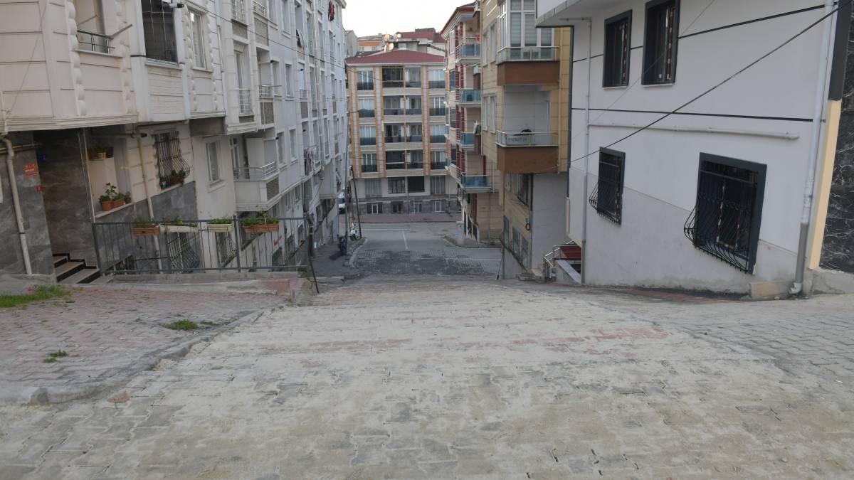 2 ayda 34 bin metrekare parke yol!