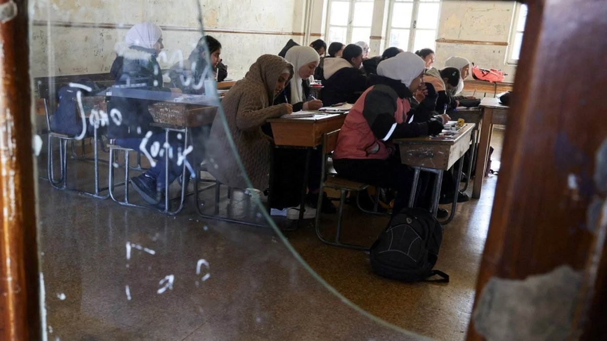 Öğrenciler okula döndü: Suriye'de üniversiteler yeniden açıldı