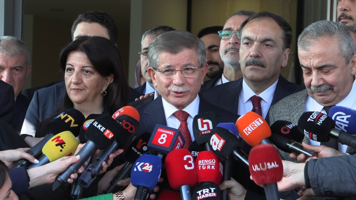 Davutoğlu'ndan Hatimoğulları'nın 'Her yer Gazze olur' sözlerine tepki: Gazzelilerden özür dile
