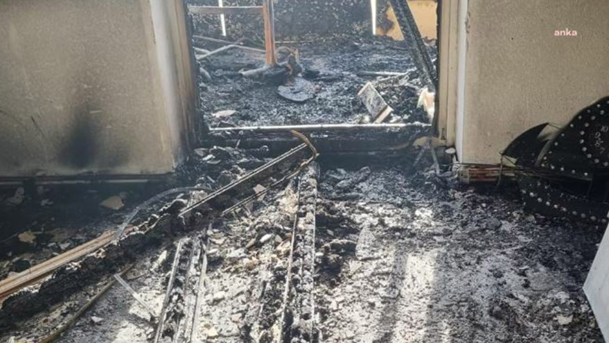 Almanya'da havai fişek paniği: Türk vatandaşın evi kullanılamaz hale geldi