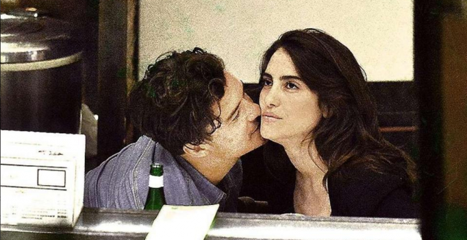 Orlando Bloom yeni sevgilisiyle görüntülendi