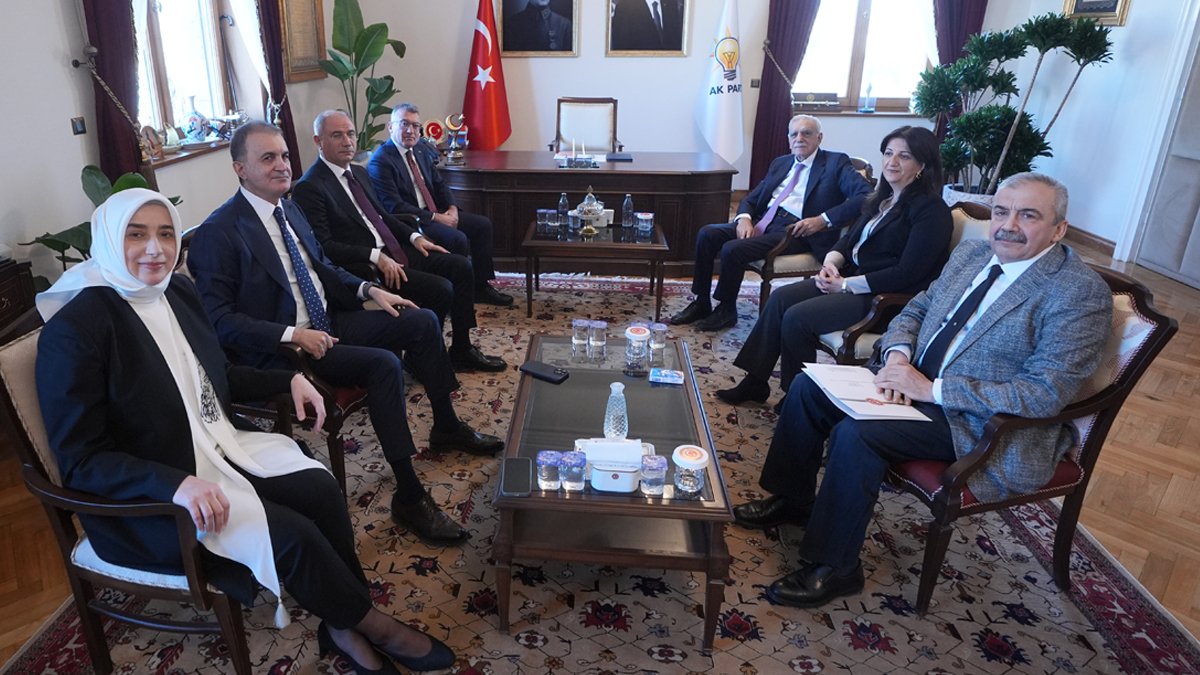 AK Parti-DEM toplantısı sona erdi: 'Olumlu bir görüşmeydi'